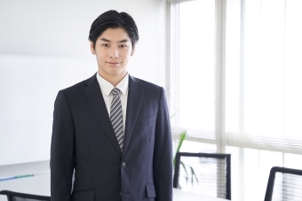 人材派遣会社の営業職から未経験で人事職へのキャリアチェンジを叶えた30代・男性事例